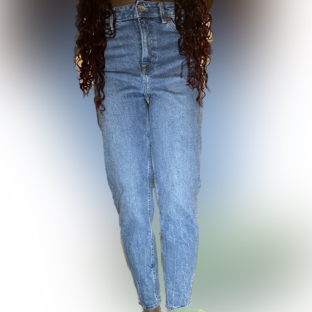 Medium Wash Straight Leg Jeans